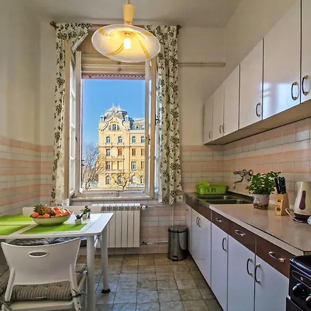 Arena Festival Apartment *