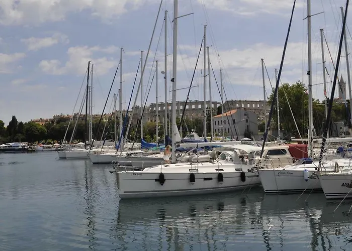 Arena Festival * Πούλα