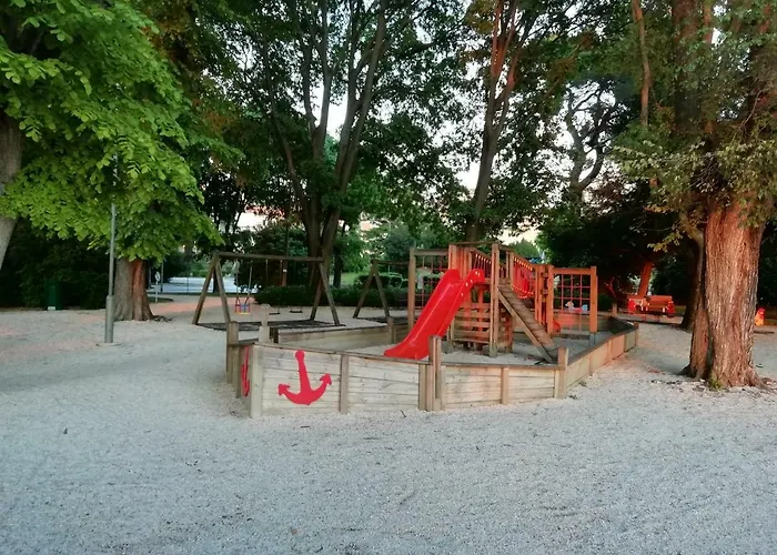 Διαμέρισμα Arena Festival Πούλα